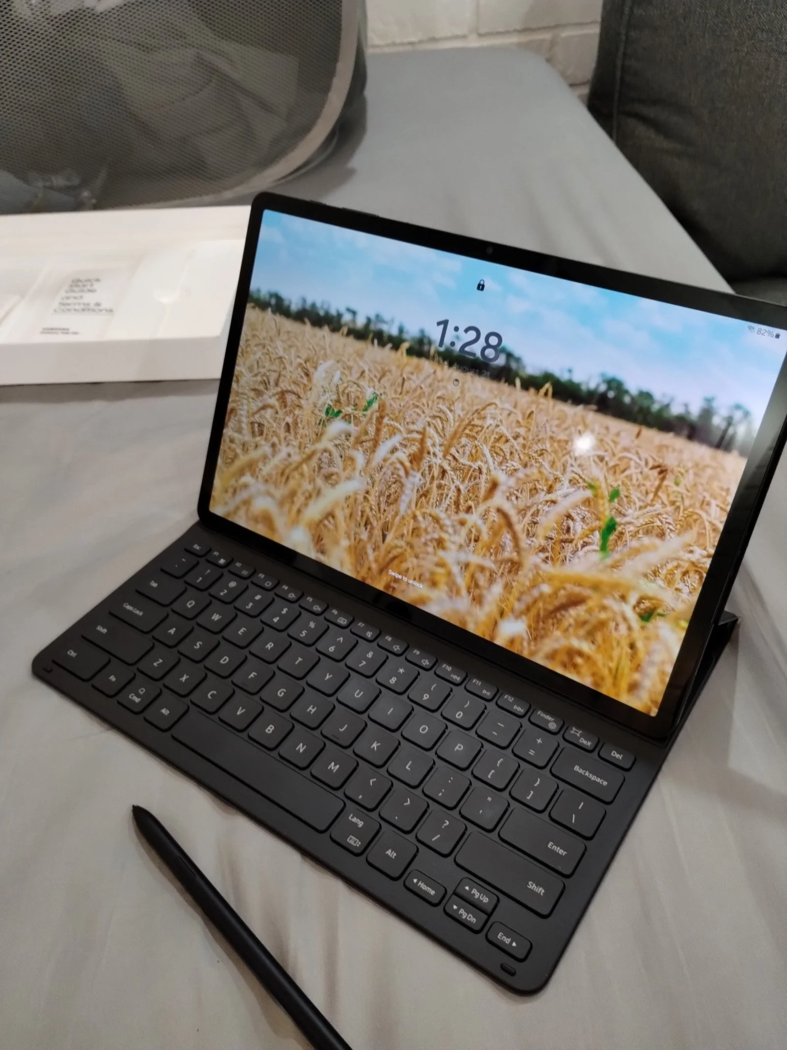 Galaxy Tab s8+ with keyboard case