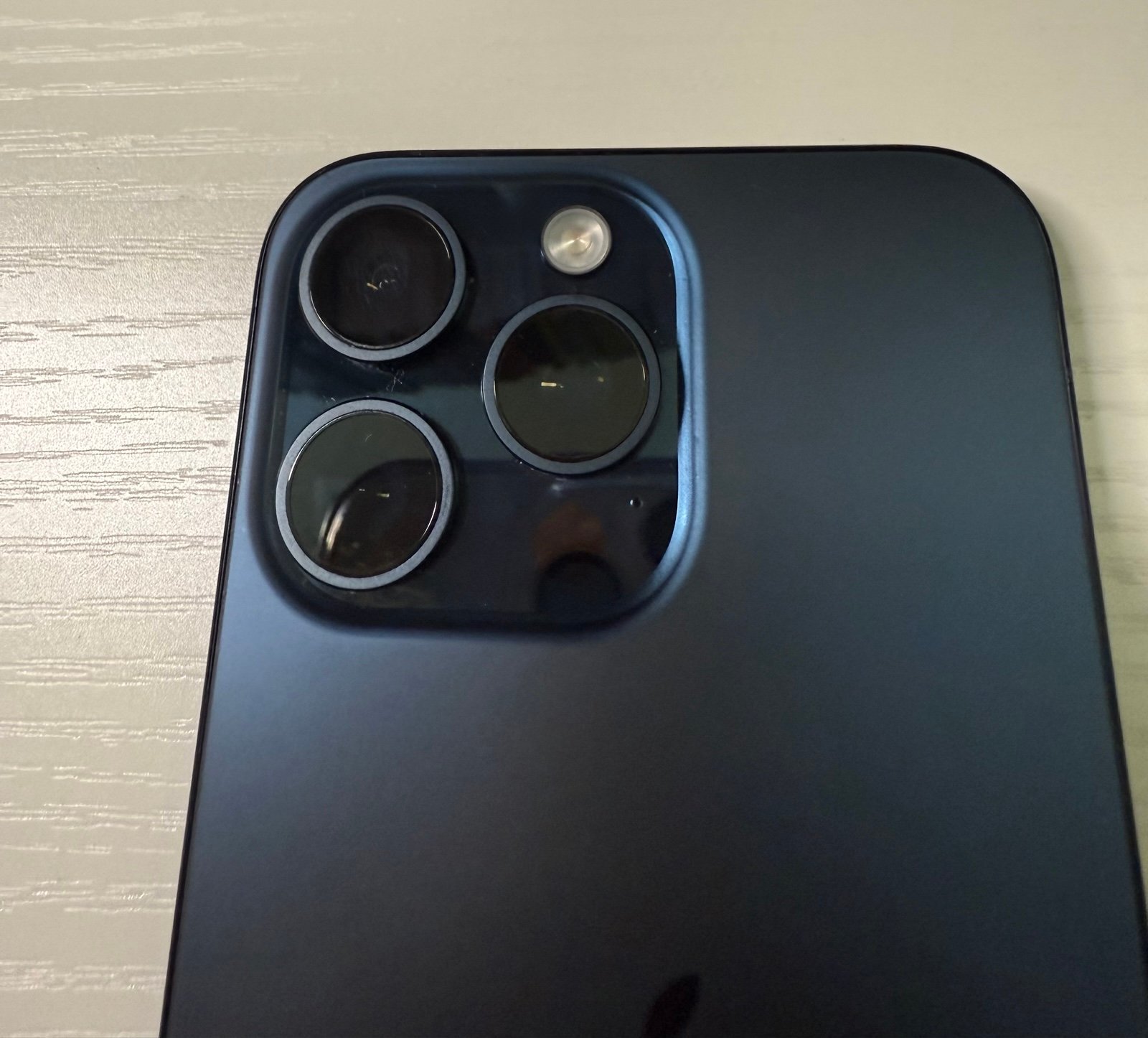 Apple IPhone 15 Pro Max 1TB Unlocked 9L58