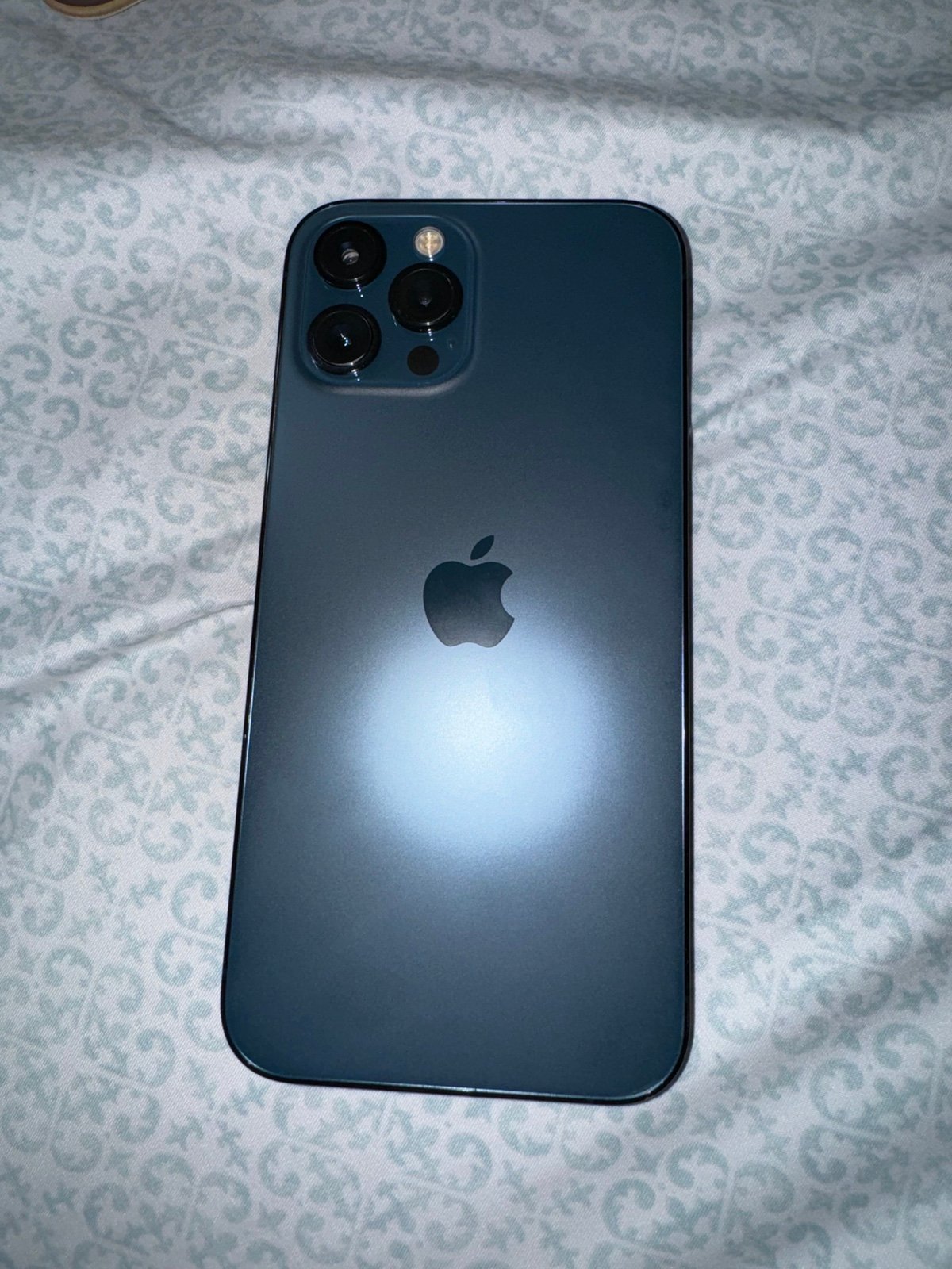 iPhone 12 Pro Max 128GB unlocked 6Z57