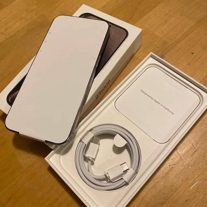 iPhone 15 Pro Max 256GB TMOBILE 9L95