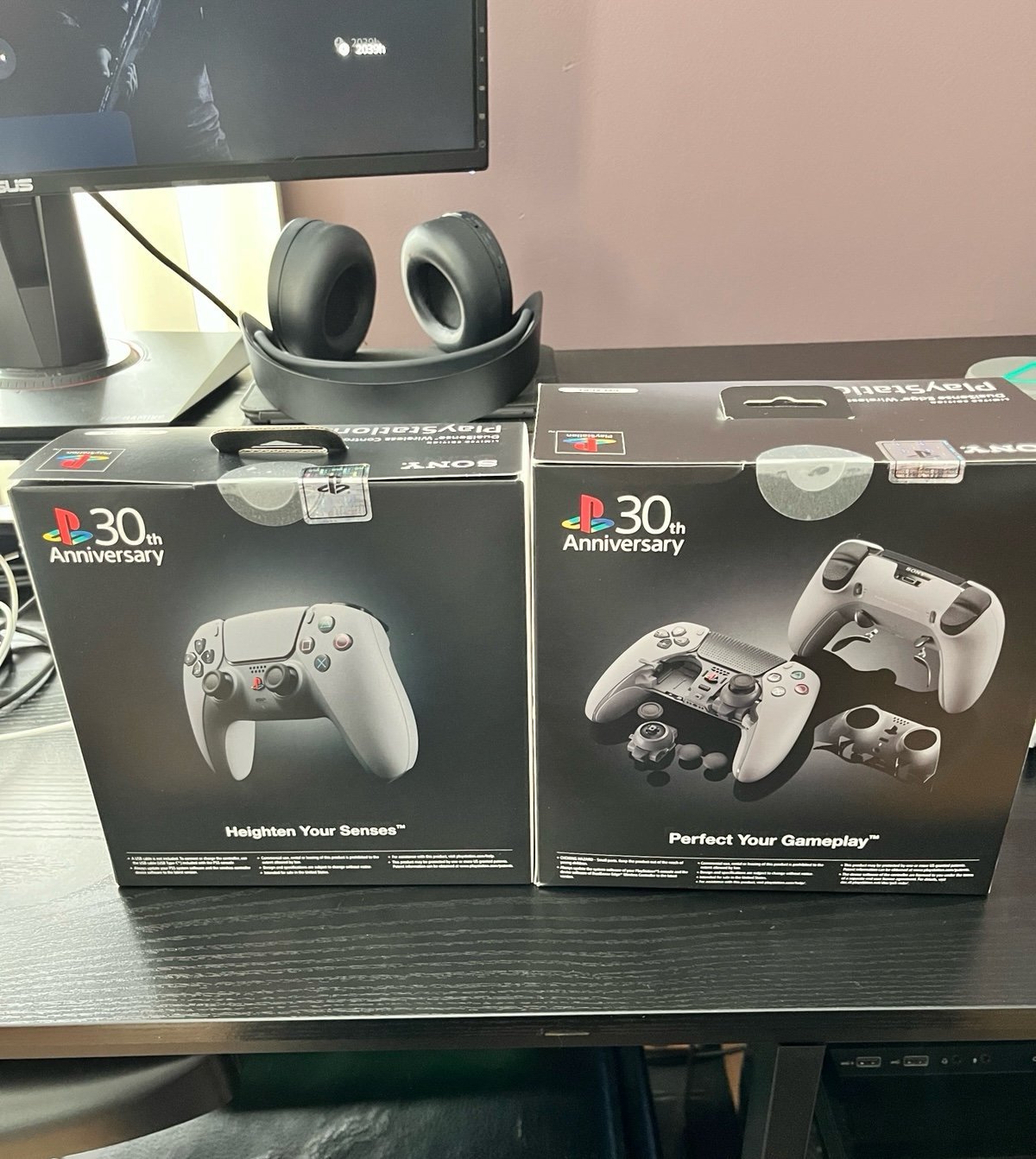 30th Anniversary PlayStation Controllers Bundle 3Q31