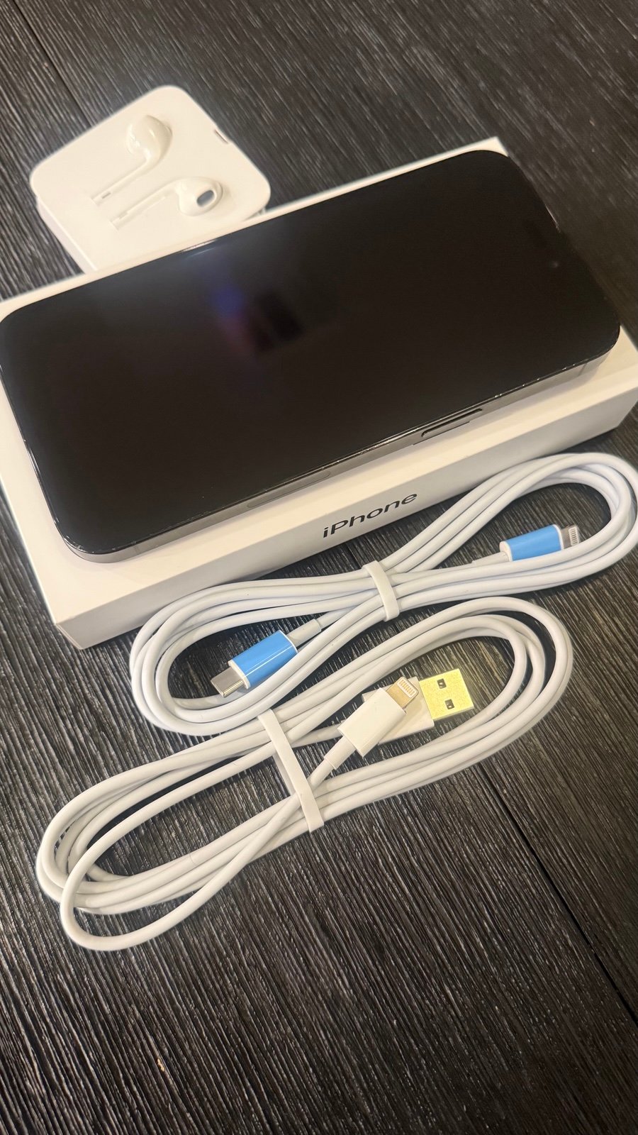 UNLOCKED Apple IPhone 14 Pro Max - Jet Black 7F51