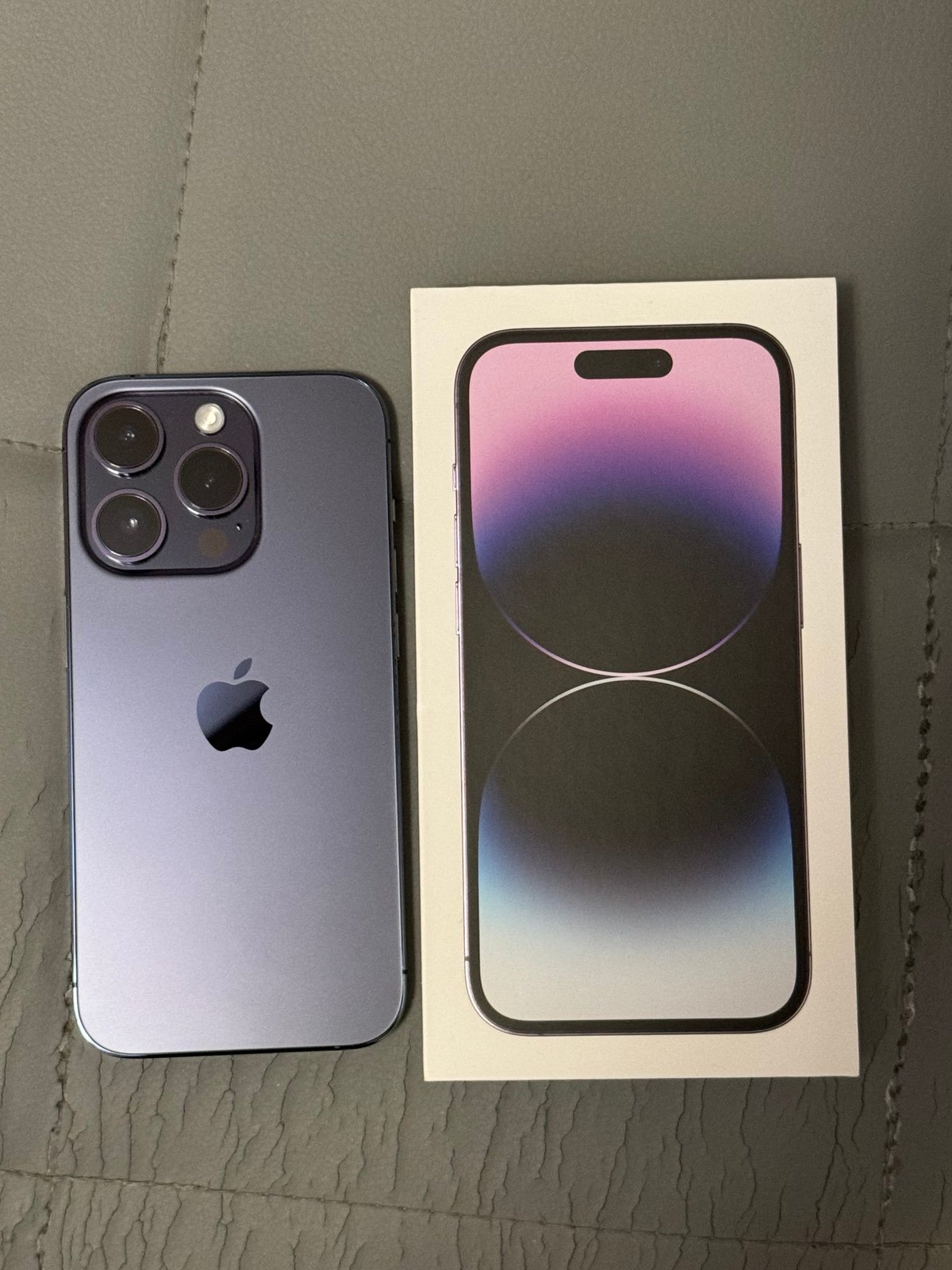 Apple iPhone 14 Pro 128gb purple great condition 8G96