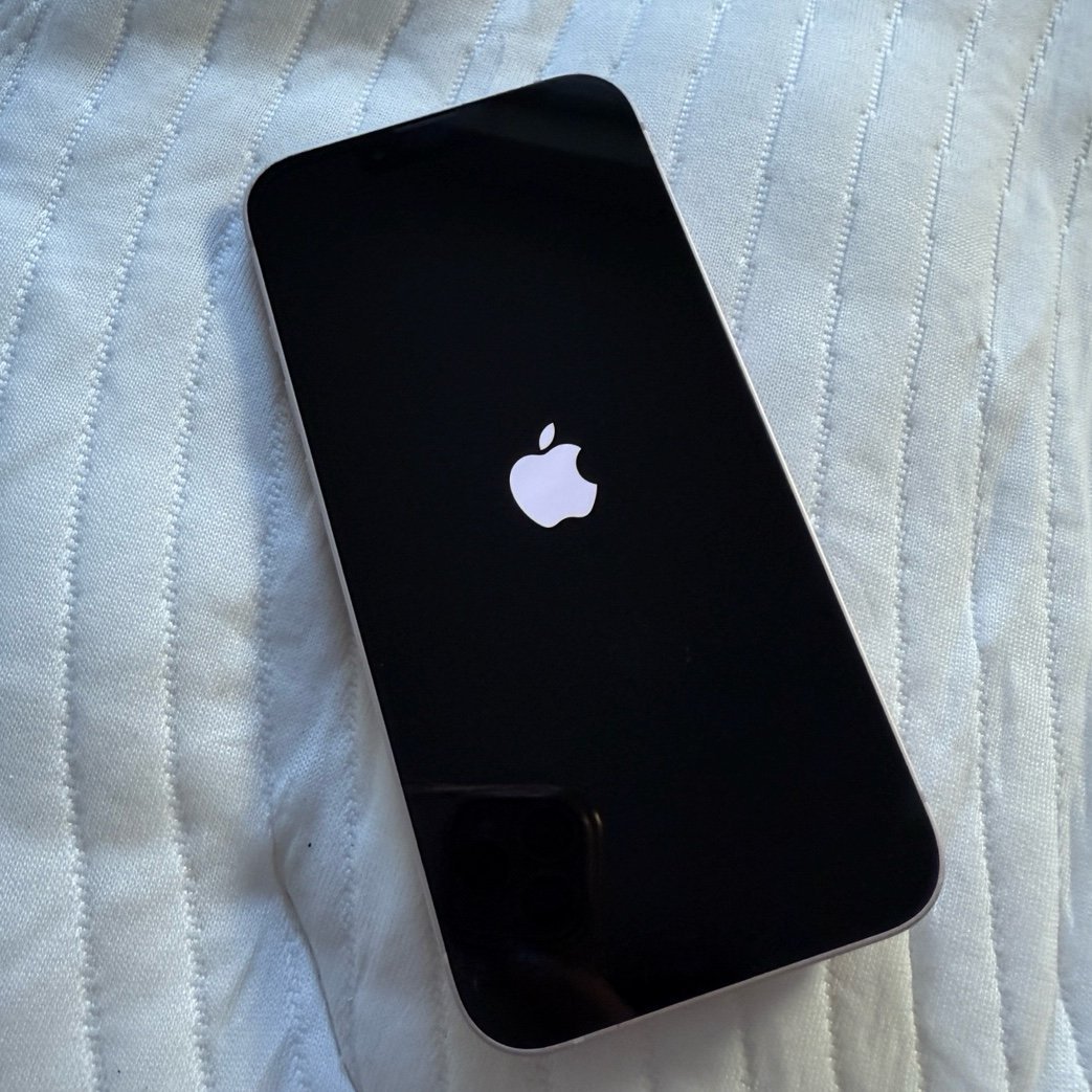 iPhone 13 pink 256GB  unlocked 2O68