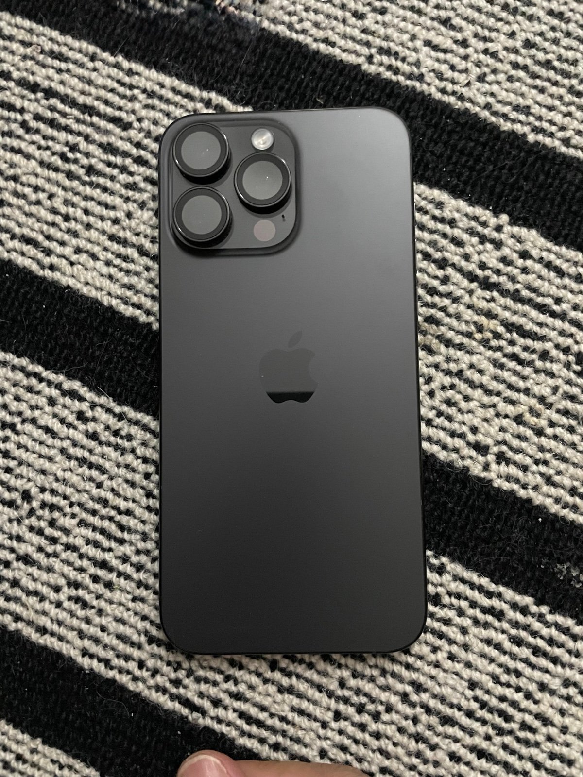 Apple iphone 15 promax / unlocked Apple care+ with the theft till Dec 2025! 7Z21