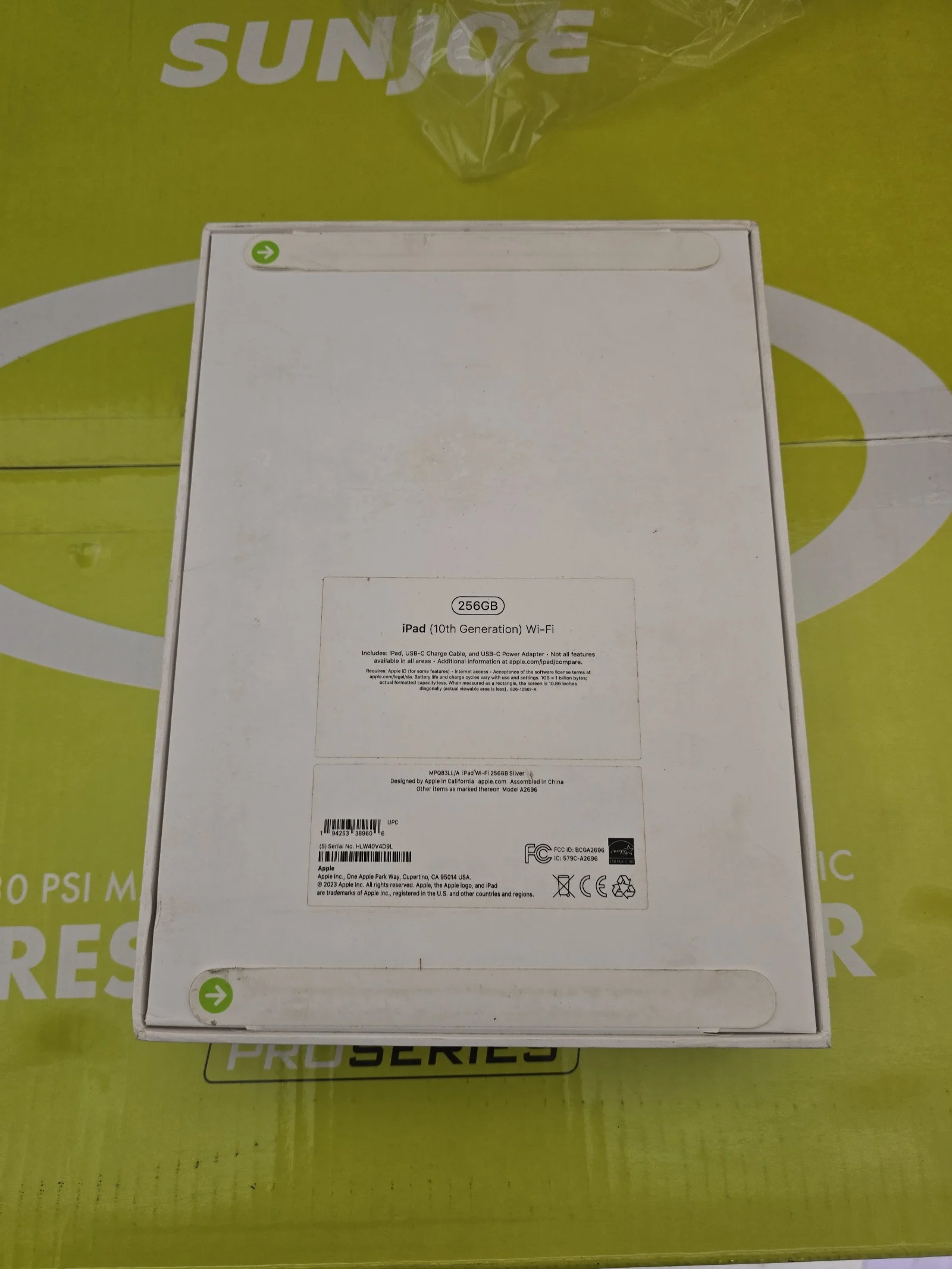 Apple iPad 10th Generation 256 GB in Silver