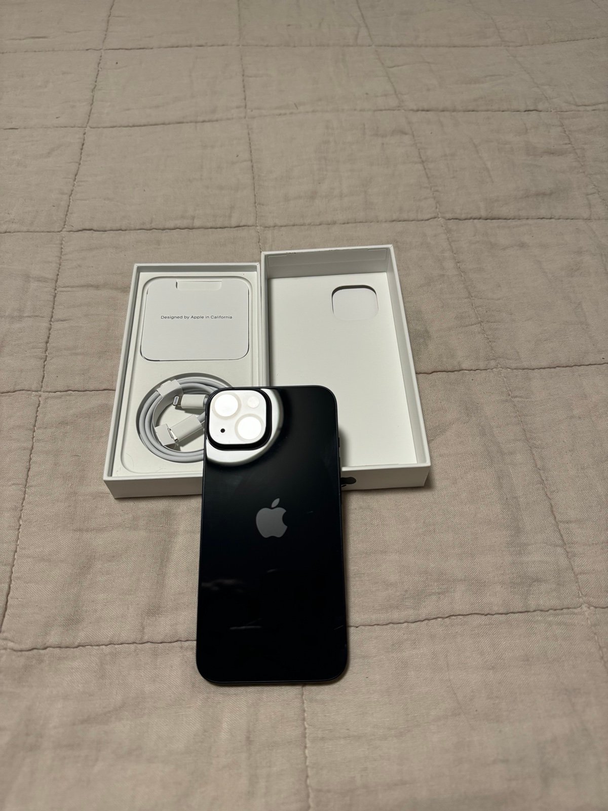 Apple iPhone 14 128 GB in Midnight Unlocked 8B98