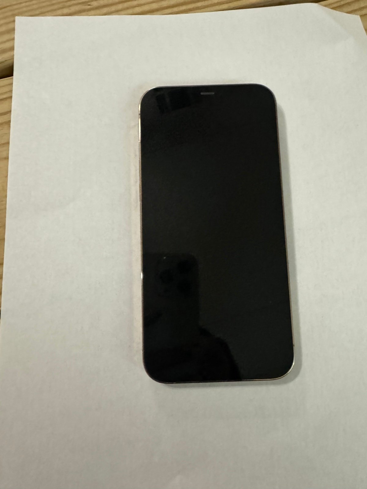 iphone 12 pro max phone unlocked!! Very NICE !! 1H26