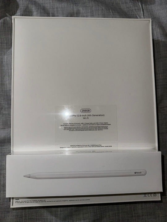 New Sealed Box Apple iPad Pro 12.9” 256gb Wifi Space Gray 1T78