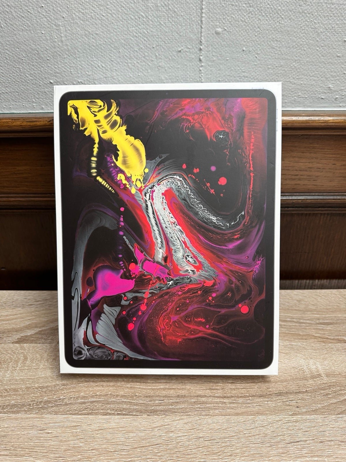 iPad Pro 12.9 inch 3rd Gen Works Perfectly 7O98