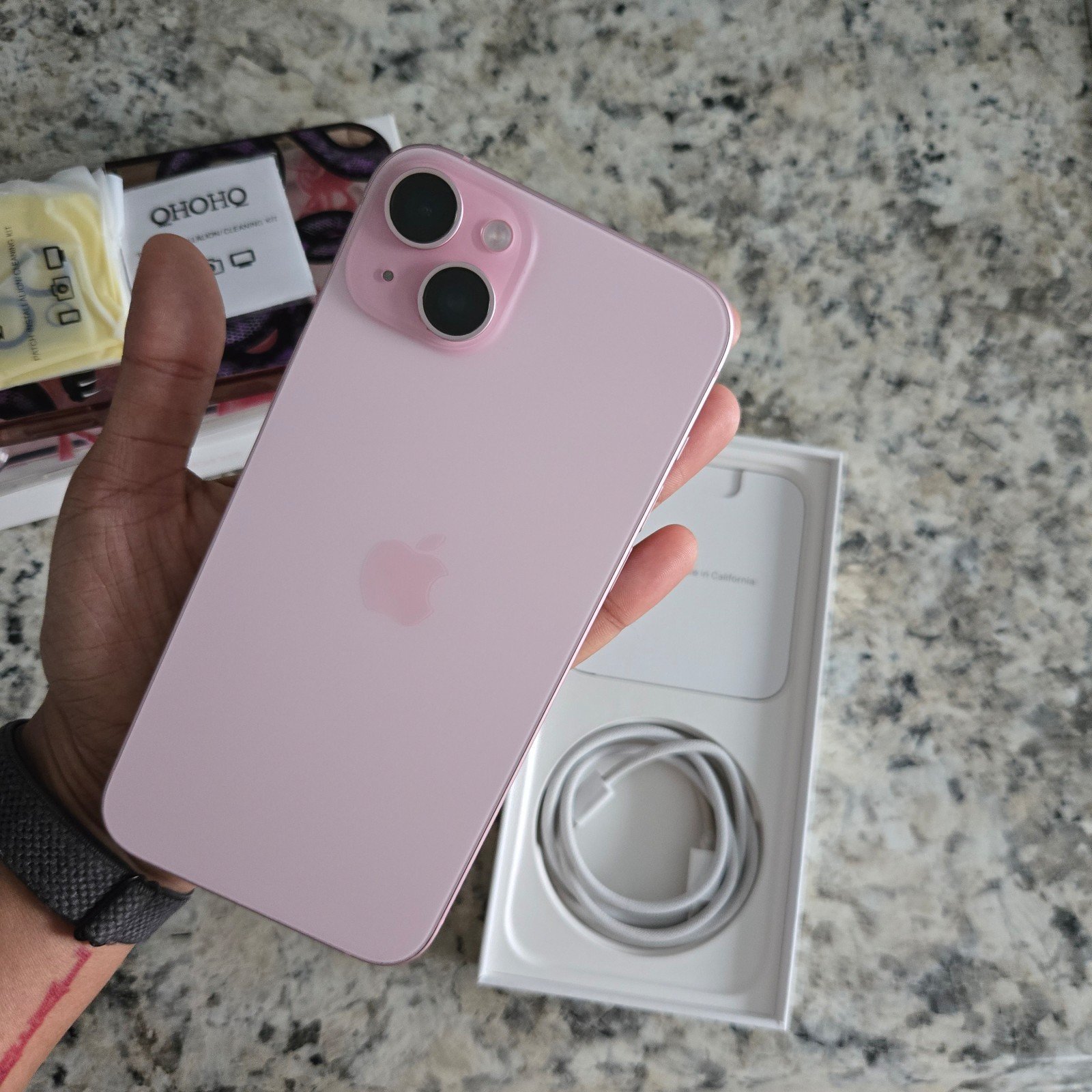UNLOCKED Pink iPhone 15 plus 256gb 3F15
