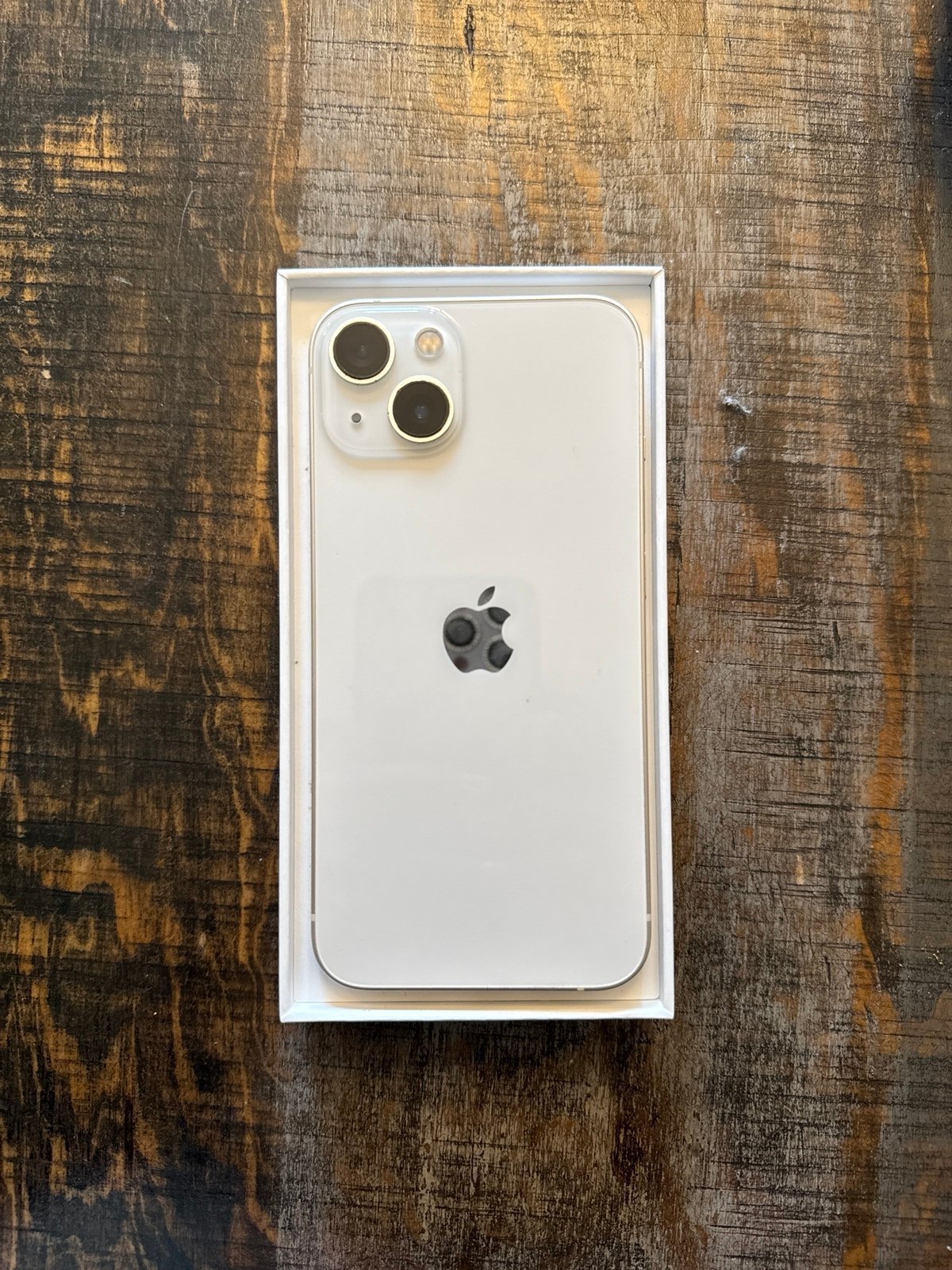 Apple iPhone 13 128 GB in Starlight 7K71