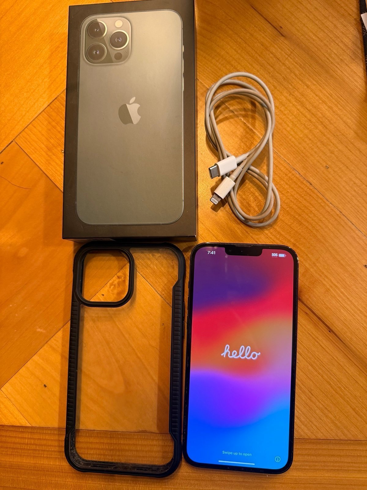 iphone 13 pro max phone unlocked with box charger and case 6R25