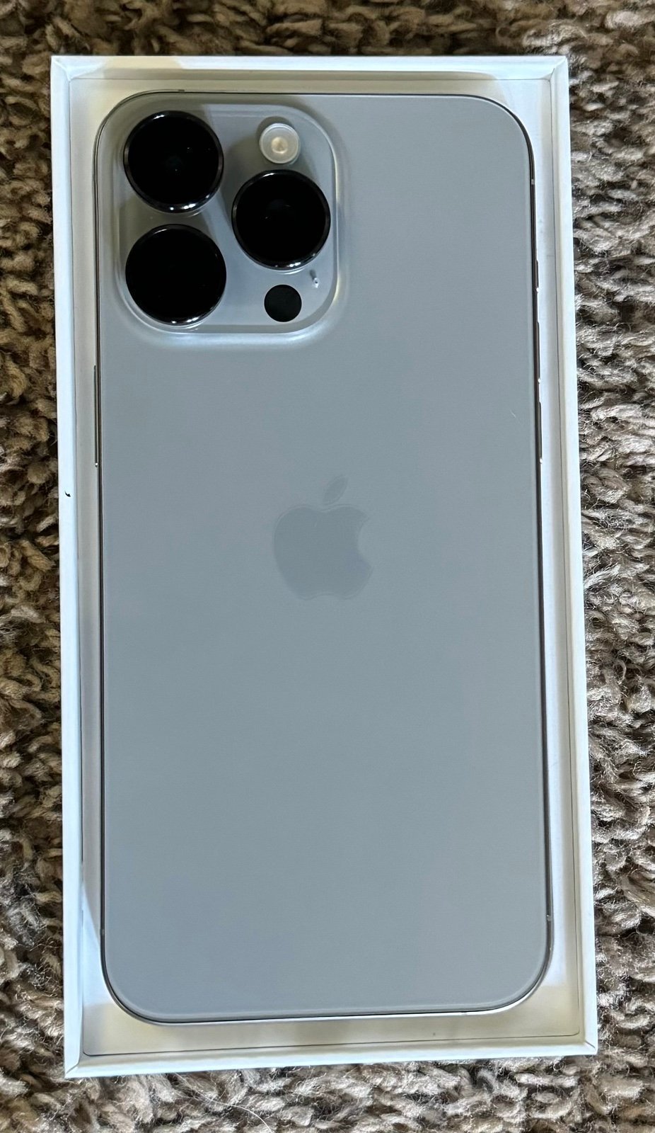 iphone 15 pro max phone 8P63