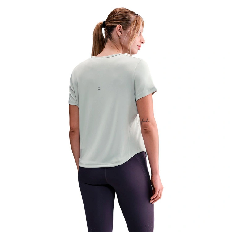 Camiseta Nike Tempo Swoosh Mujer