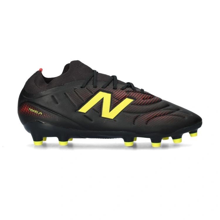Bota New Balance Tekela Team Low Laced MG Mujer V5