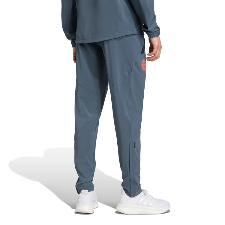 Pantalón largo adidas FC Bayern Fanswear 2025-2026