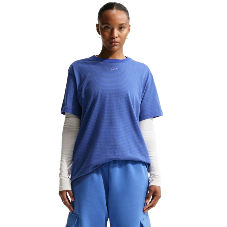 Camiseta Nike Sportswear Stripe Mujer