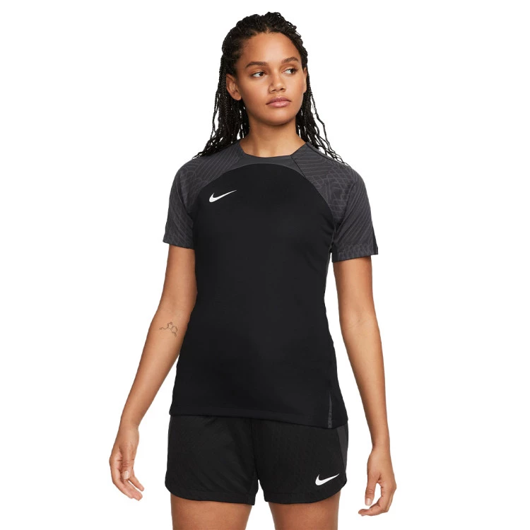 Camiseta Nike Dri-Fit Strike Mujer