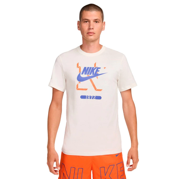 Camiseta Nike Futura