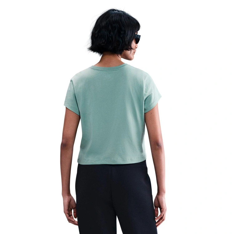 Camiseta Nike Sportswear Club Mujer