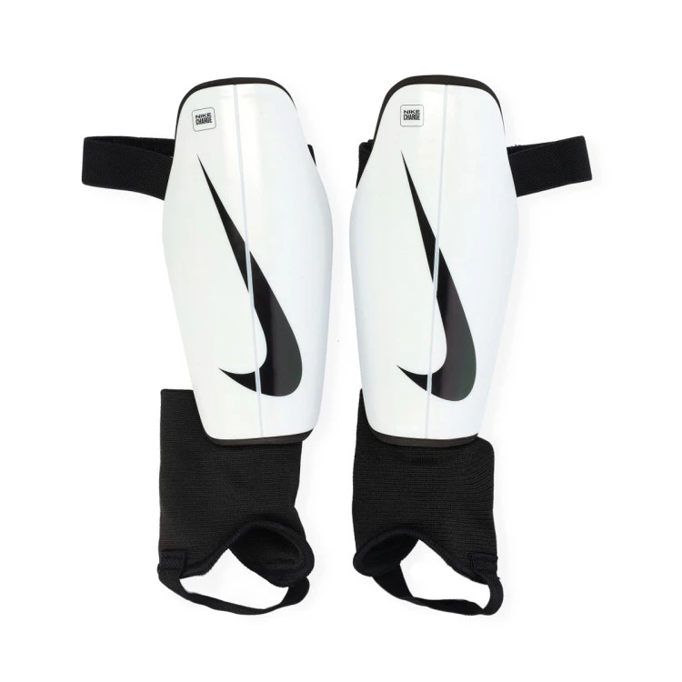 Espinillera Nike Charge Guard