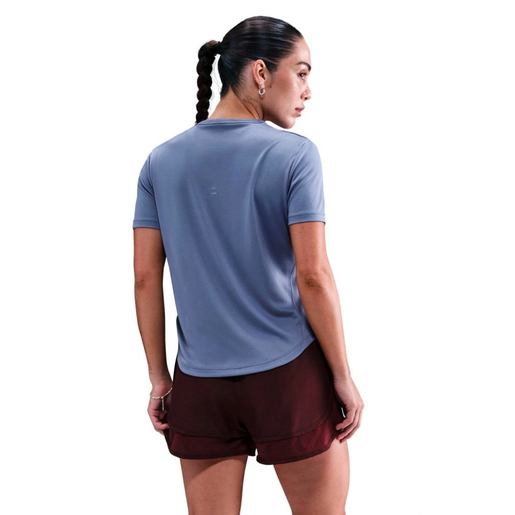 Camiseta Nike Tempo Swoosh Dri-Fit Mujer
