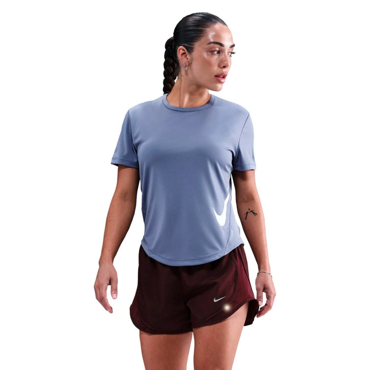 Camiseta Nike Tempo Swoosh Dri-Fit Mujer