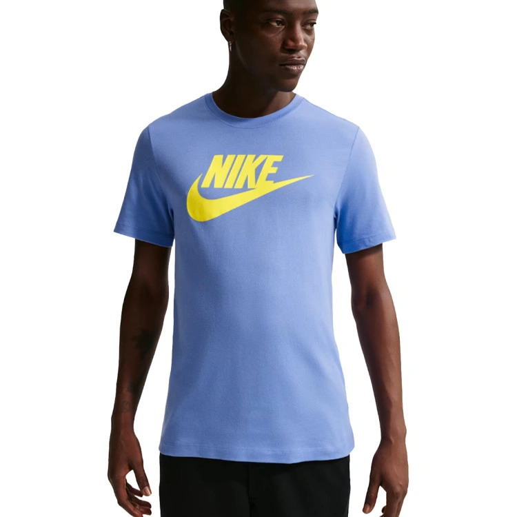 Camiseta Nike Sportswear Icon Futura