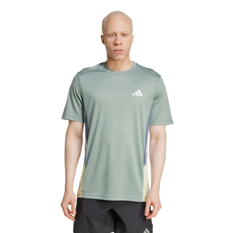 Camiseta adidas Train Essentials Seasonal Colorblock