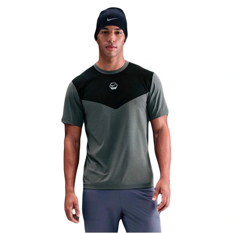Camiseta Nike Sportswear Dri-Fit