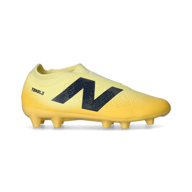 Bota New Balance Tekela Magique FG V4+ Niño