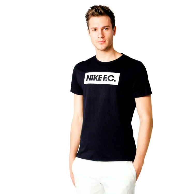 Camiseta Nike Nike FC. Essentials