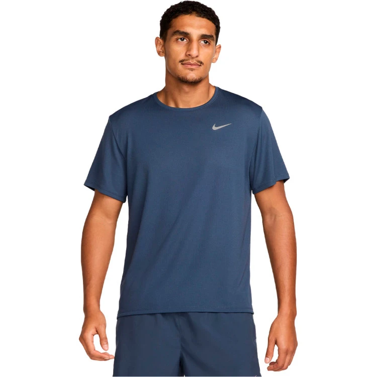 Camiseta Nike Dri-FIT Miler
