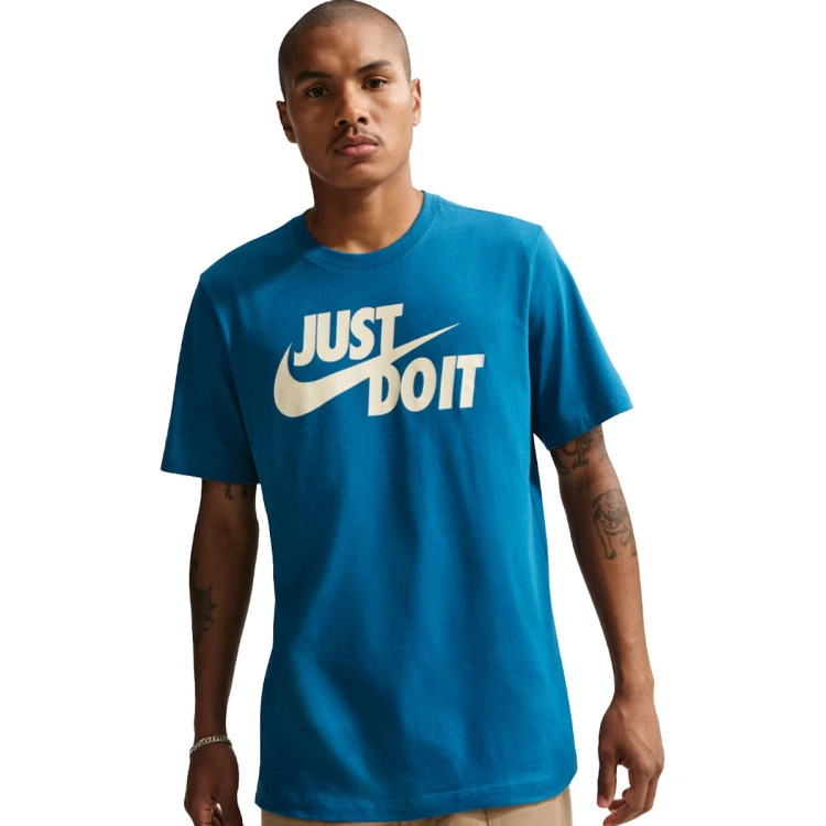 Camiseta Nike Sportswear Just Do It Swoosh