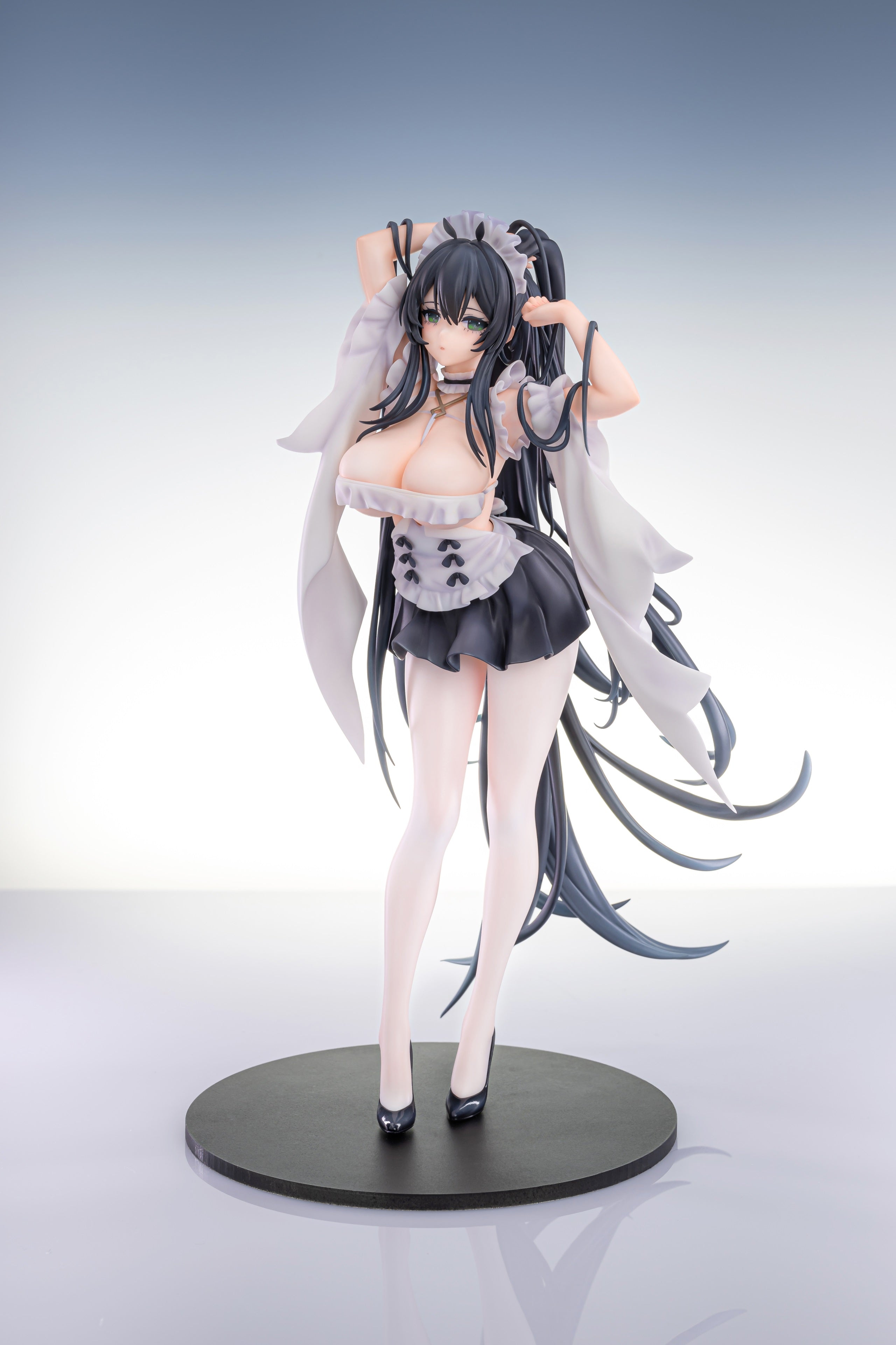Azur Lane Indomitable Ms Motivationless Maid Ver. 1/6 Complete Figure