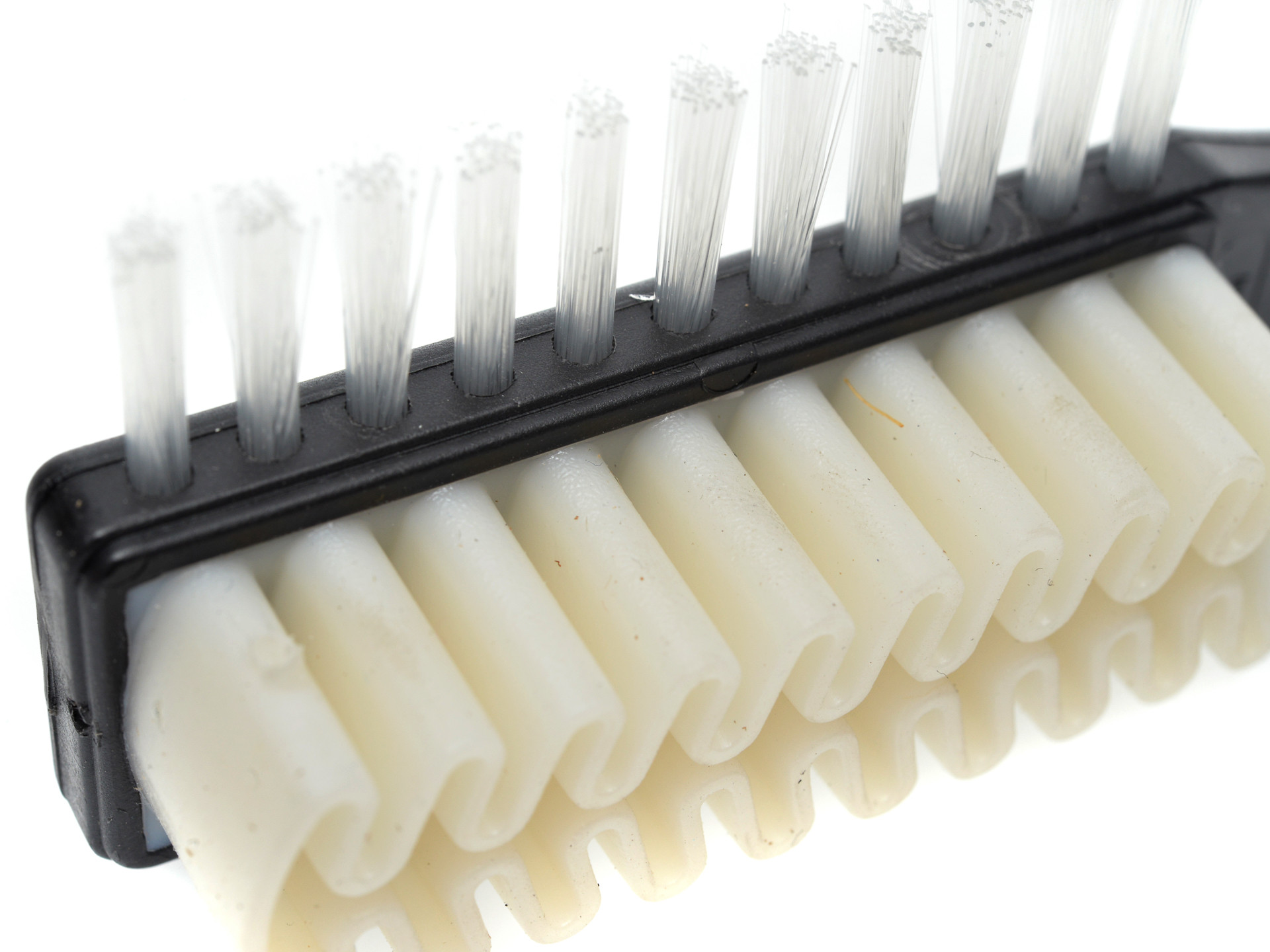 Perie din material sintetic, Solitaire