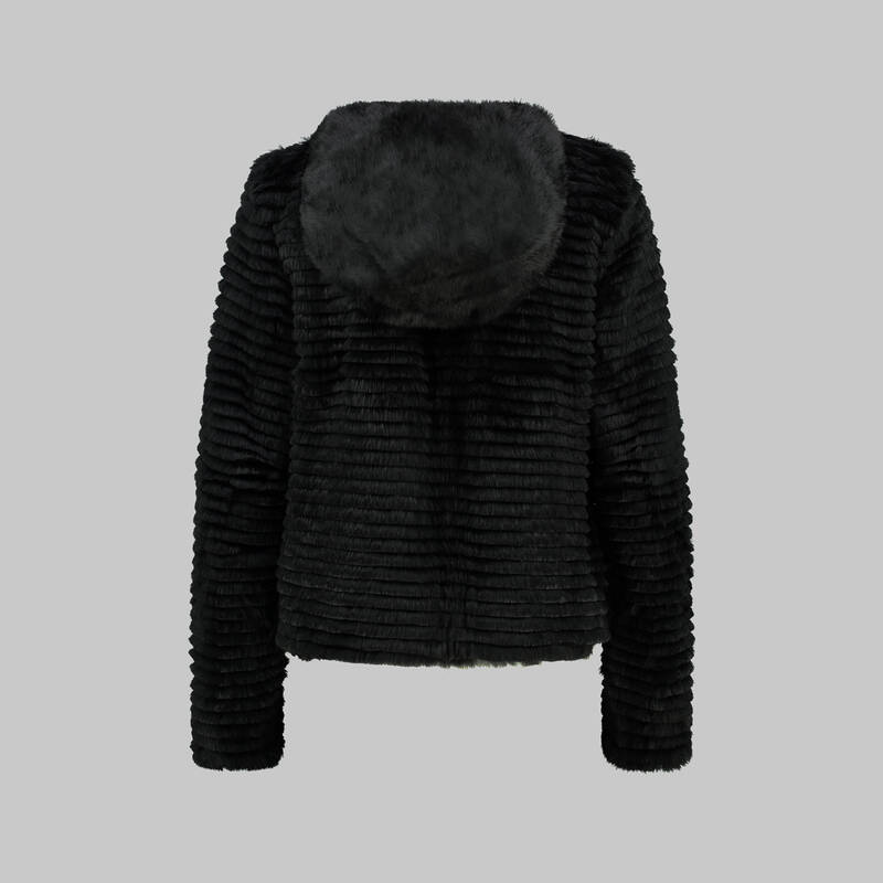 KAPÜŞONLU SİYAH KÜRK MANTO