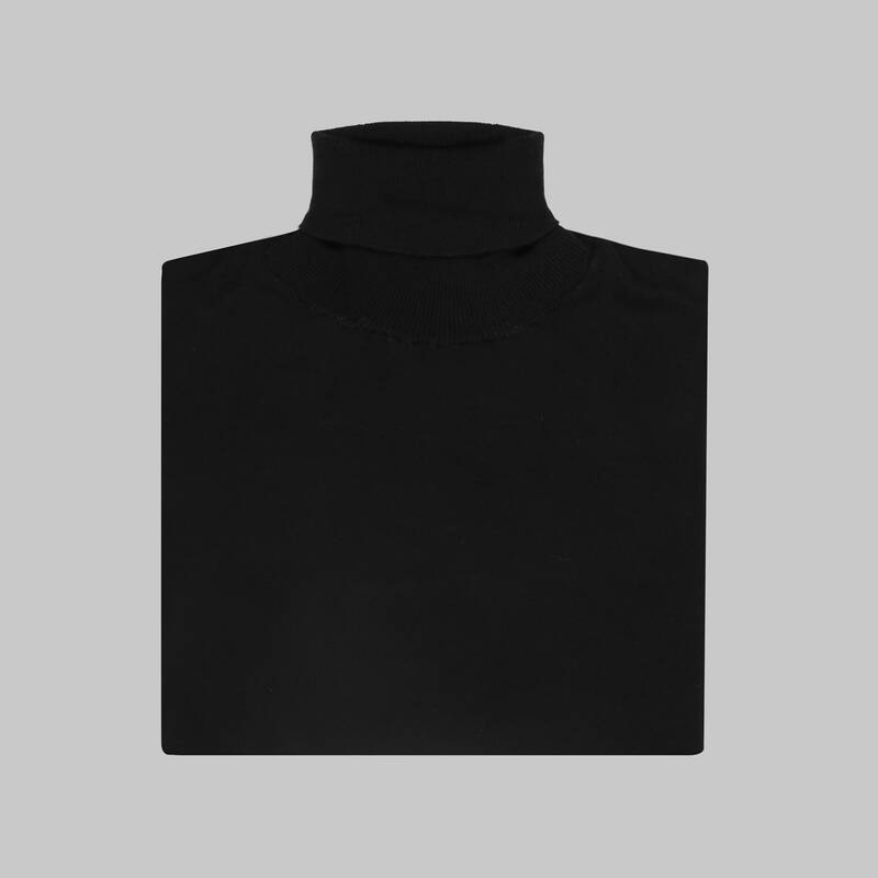 TAM BALIKCI YAKA SİYAH TRİKO