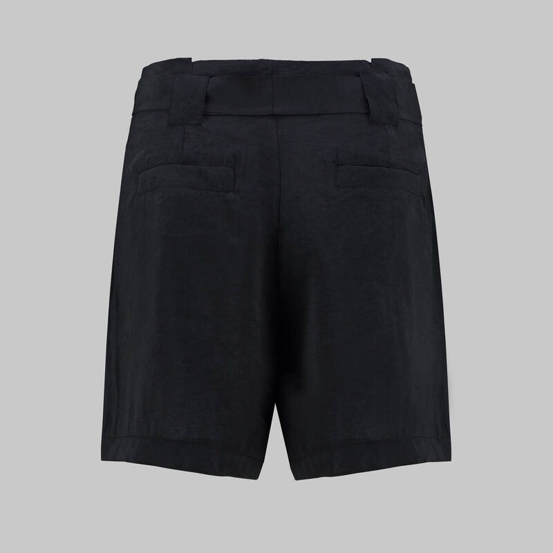 MELENIA SİYAH ŞORT