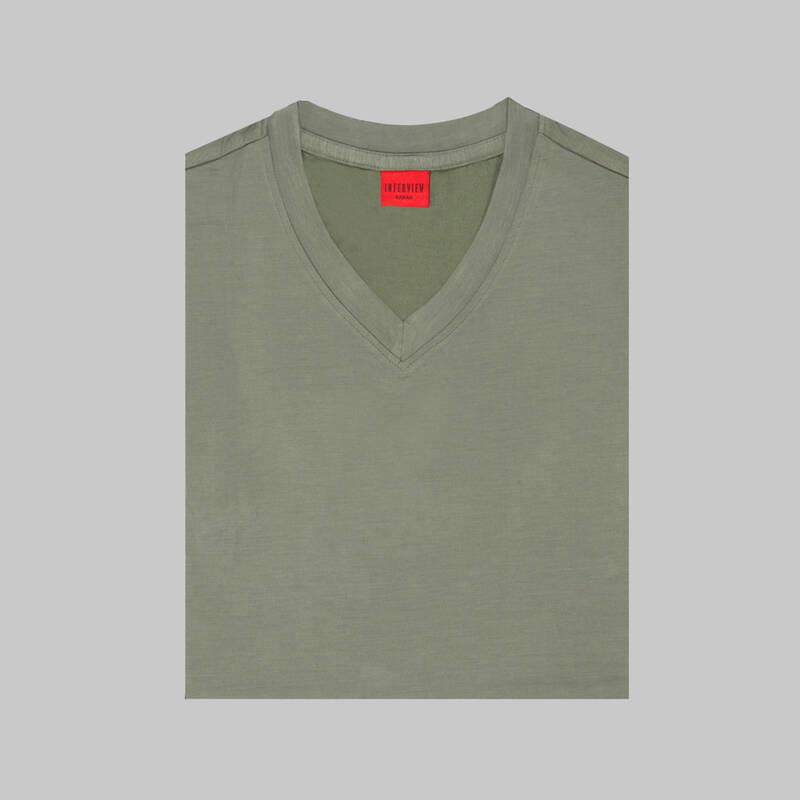 V YAKA BEYAZ TİŞÖRT