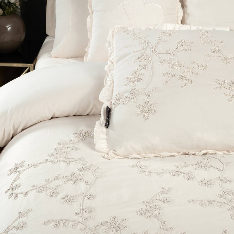 BUDA SATEN ÇİFT KİŞİLİK EKRU NEVRESİM TAKIMI