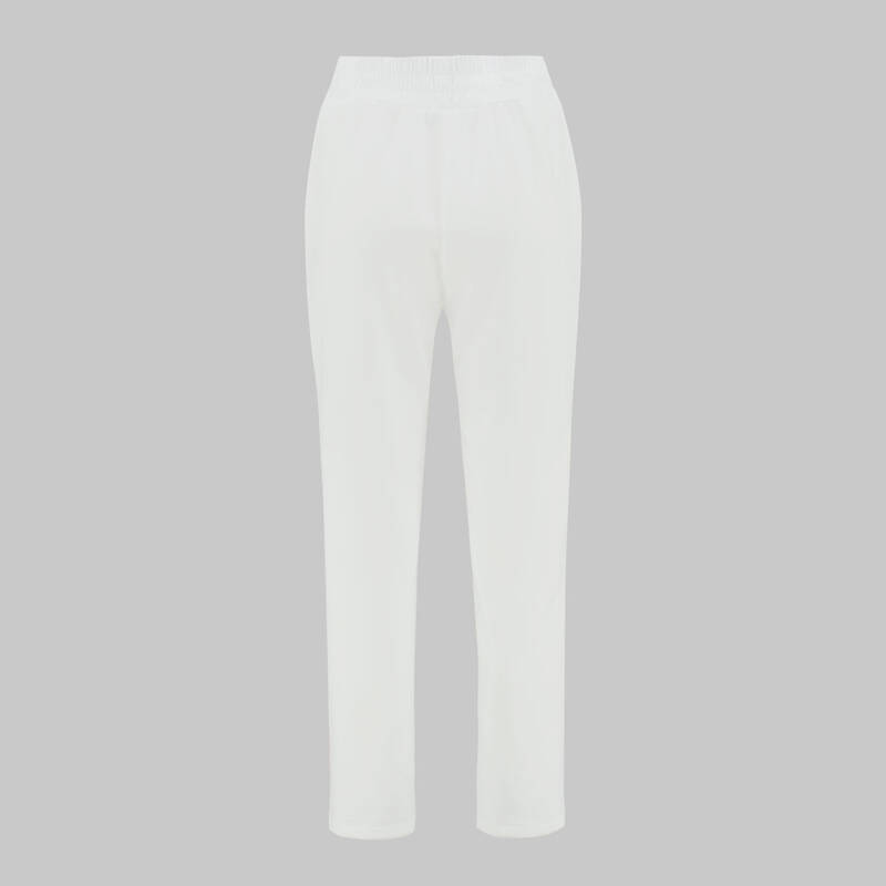 VANESSA BEYAZ EŞOFMAN ALTI