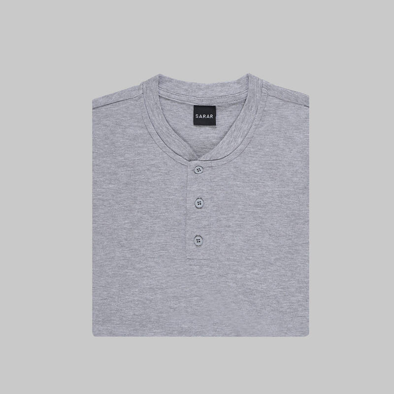 SARAR DÜĞMELİ YAKA GRİ TİŞÖRT