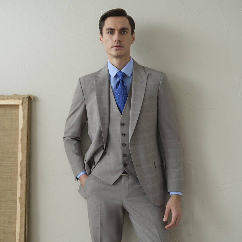 AMARA AÇIK GRİ KARELİ YELEKLİ TAKIM